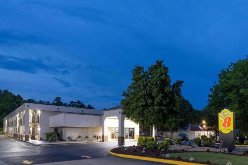 Super 8 by Wyndham Williamsburg/Historic Area - image 19