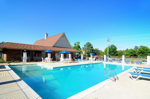 Days Inn & Suites by Wyndham Colonial - image 25