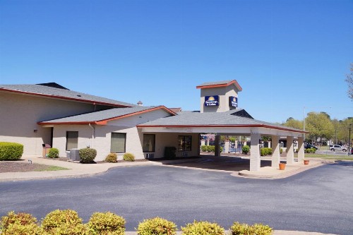 Days Inn & Suites by Wyndham Colonial - image 26