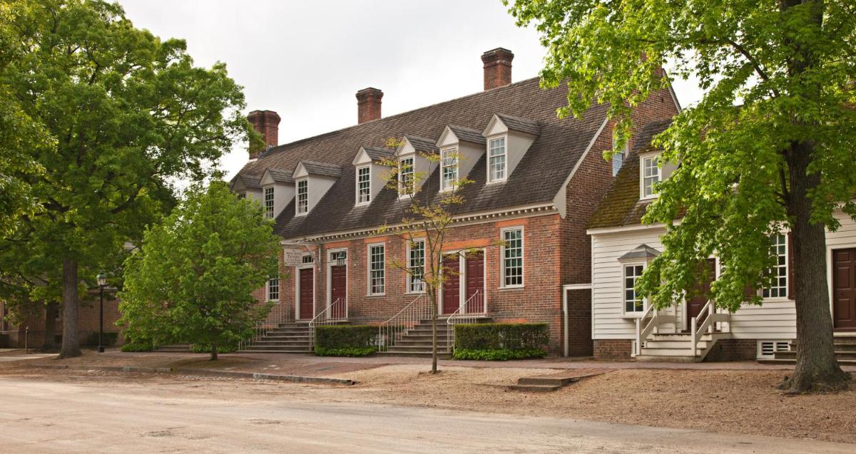 Colonial Houses - A Colonial Williamsburg Hotel - main image