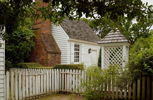Colonial Houses - A Colonial Williamsburg Hotel - image 26