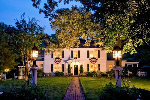 A Williamsburg White House Inn - image 16