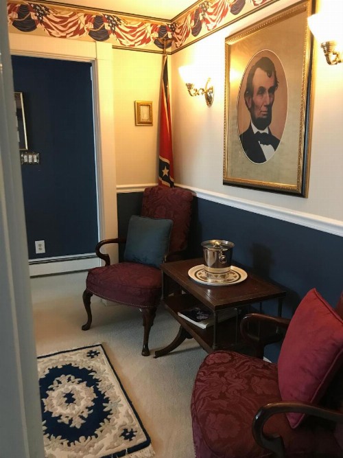A Williamsburg White House Inn - image 17