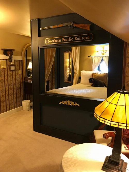 A Williamsburg White House Inn - image 22