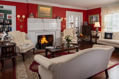 A Williamsburg White House Inn - image 45