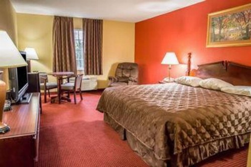 Econo Lodge Williamston - image 5