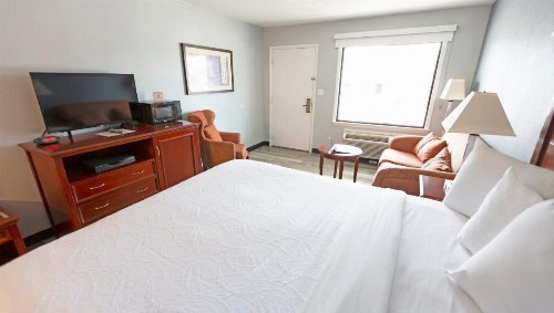 Sunrise Inn Williamstown - image 22