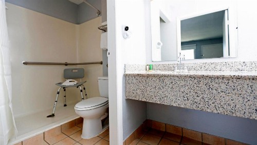 Sunrise Inn Williamstown - image 26