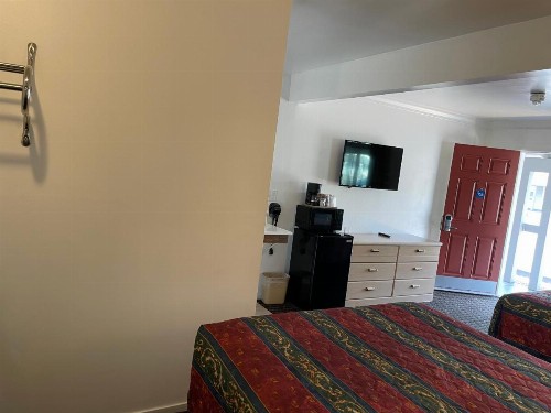 Lark Motel Willits - image 21