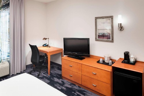 Fairfield Inn & Suites Wilmington Wrightsville Beach - image 16
