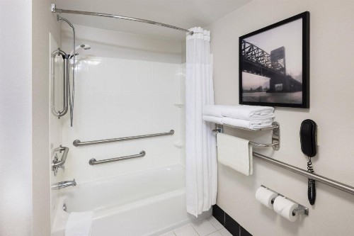 Fairfield Inn & Suites Wilmington Wrightsville Beach - image 25