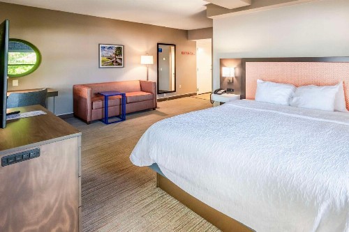 Hampton Inn Wilmington-Medical Park - image 26