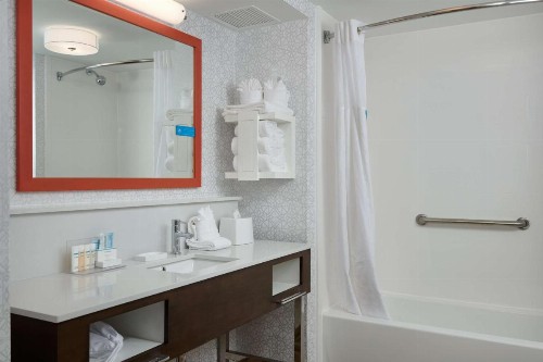 Hampton Inn Wilmington-Medical Park - image 43