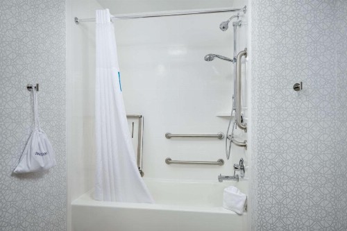 Hampton Inn Wilmington-Medical Park - image 45