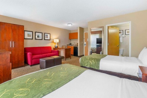 Comfort Suites Wilmington near Downtown - image 12