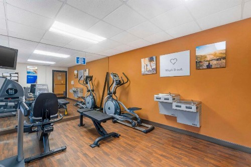 Comfort Suites Wilmington near Downtown - image 15