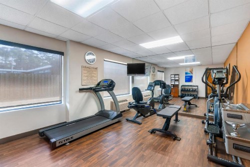 Comfort Suites Wilmington near Downtown - image 35