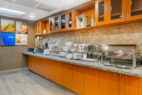 Comfort Suites Wilmington near Downtown - image 38