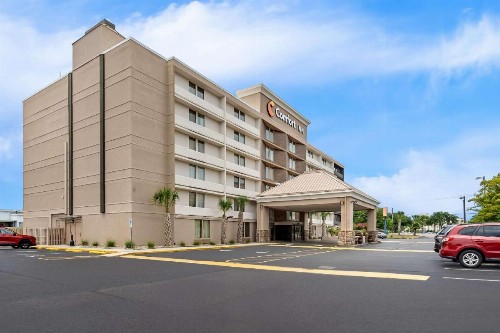 Comfort Inn University Wilmington - image 1