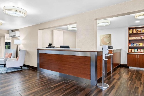 Comfort Inn University Wilmington - image 10