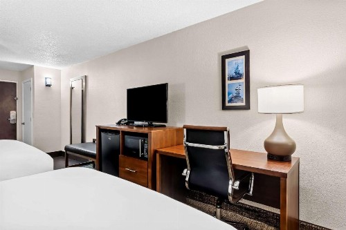 Comfort Inn University Wilmington - image 13