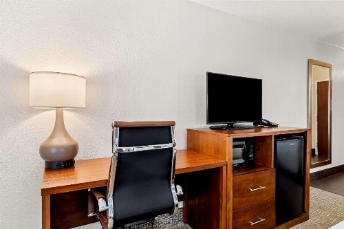 Comfort Inn University Wilmington - image 17