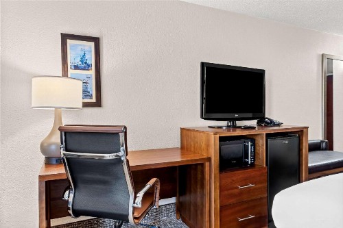 Comfort Inn University Wilmington - image 21