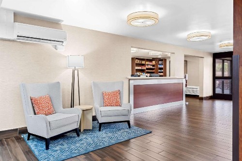 Comfort Inn University Wilmington - image 9