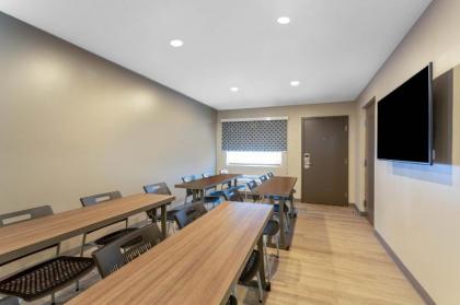 Days Inn by Wyndham Wilmington / University - image 9