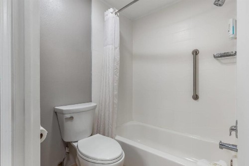 Quality Inn Wilmington - image 13