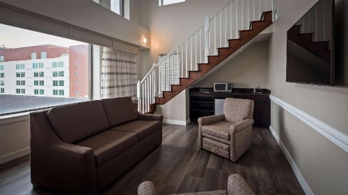 Best Western Plus Coastline Inn - image 6