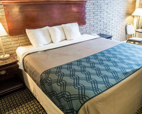 Rodeway Inn & Suites Wilmington North - image 12