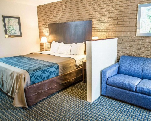 Rodeway Inn & Suites Wilmington North - image 2