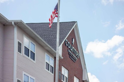 Country Inn & Suites by Radisson Wilmington NC - image 1