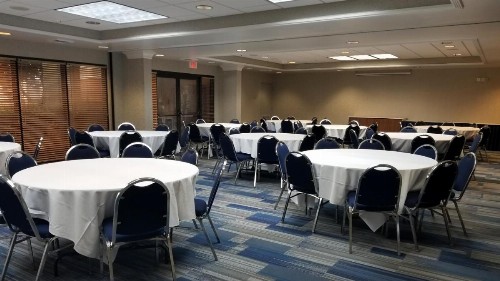 Holiday Inn Express & Suites Wilmington-University Center an IHG Hotel - image 26