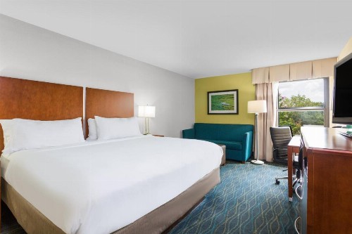 Holiday Inn Express & Suites Wilmington-University Center an IHG Hotel - image 33