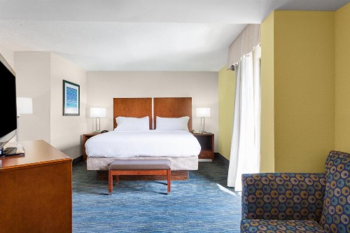 Holiday Inn Express & Suites Wilmington-University Center an IHG Hotel - image 34