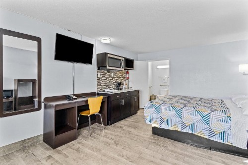 Red Carpet Inn Wilmington - image 36