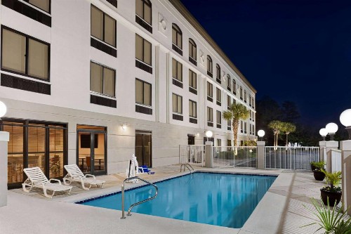 Wingate by Wyndham Wilmington - image 11