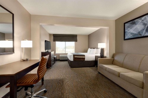 Wingate by Wyndham Wilmington - image 16