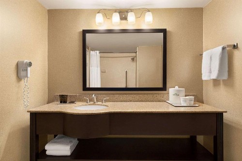 Wingate by Wyndham Wilmington - image 19
