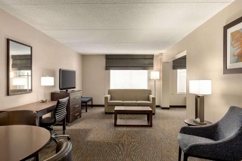 Wingate by Wyndham Wilmington - image 24
