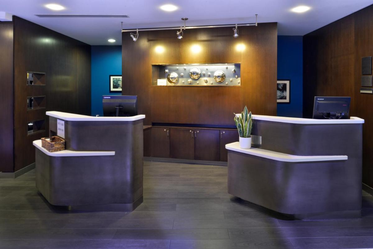 Courtyard by Marriott Wilmington Downtown/Historic District - image 3