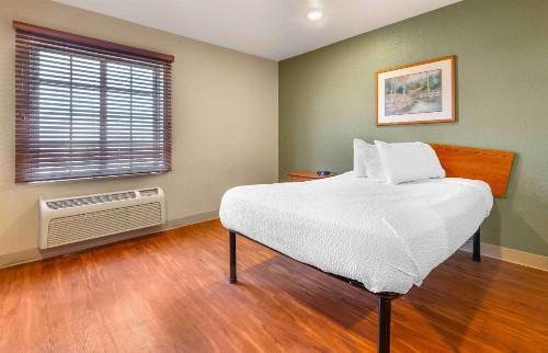 WoodSpring Suites Wilmington - image 10