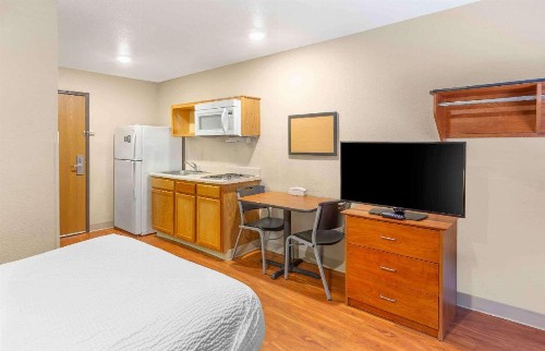 WoodSpring Suites Wilmington - image 12