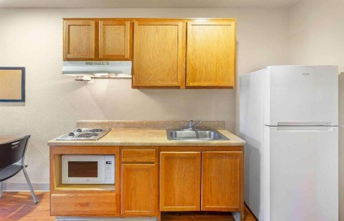 WoodSpring Suites Wilmington - image 21