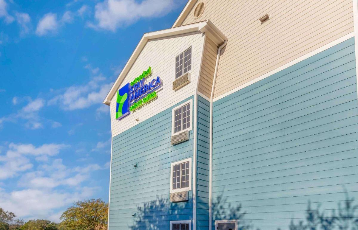 WoodSpring Suites Wilmington - image 3