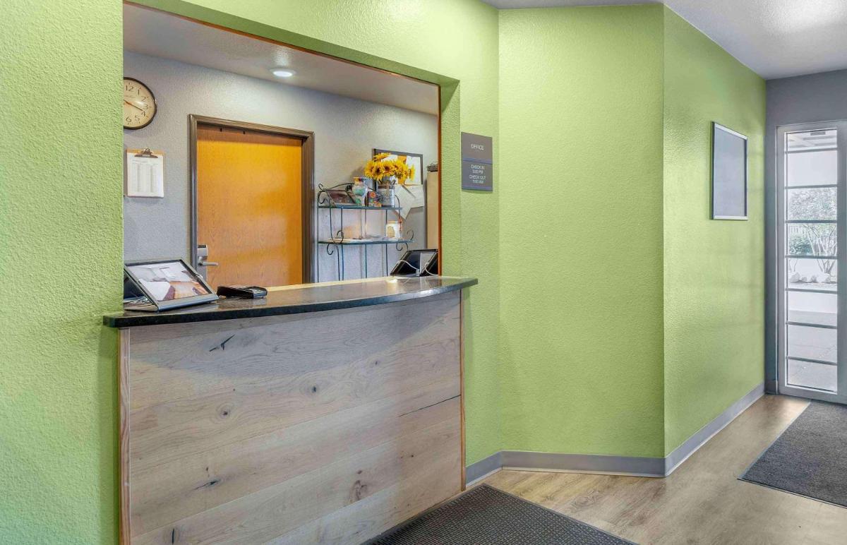 WoodSpring Suites Wilmington - image 5
