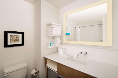 Hampton Inn Wilmington Downtown - image 12
