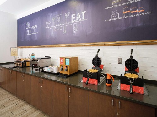 Hampton Inn Wilmington Downtown - image 14